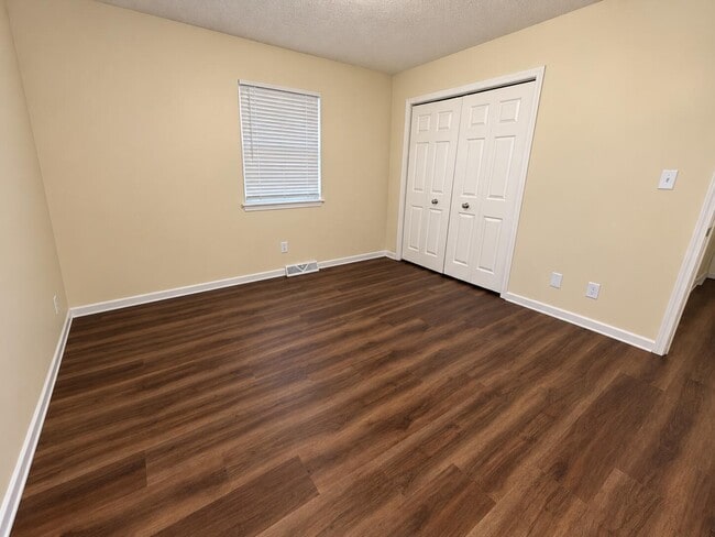 Building Photo - 3600 Hermitage Rd