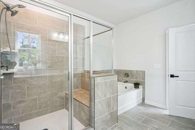 Building Photo - 2424 Pinnae Pl