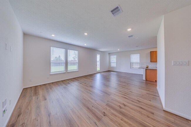 Building Photo - 8130 Leisure Pt Dr