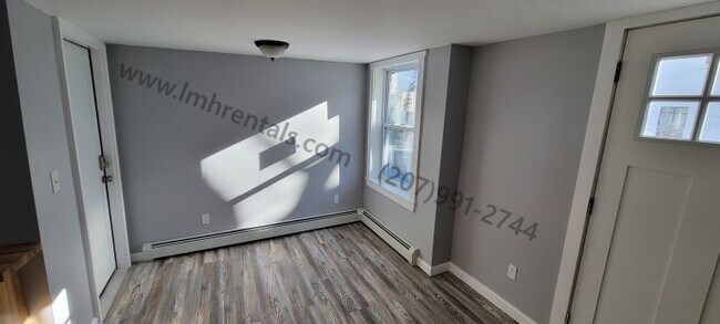 Building Photo - 97 Grove St