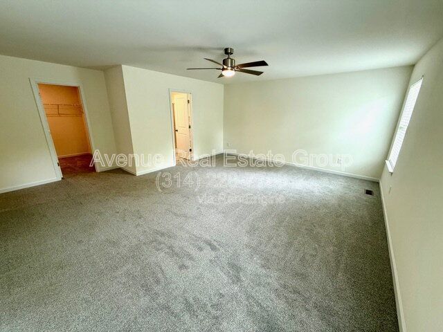 Building Photo - 713 Crested Pt Dr