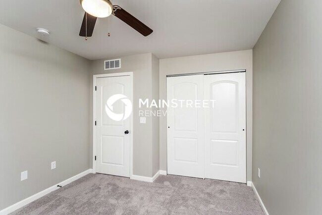 Building Photo - 3 Bedroom Pet-Friendly Home in Jeffersonvi...