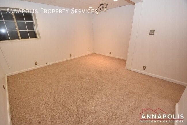 Building Photo - 7660 Fairbanks Ct