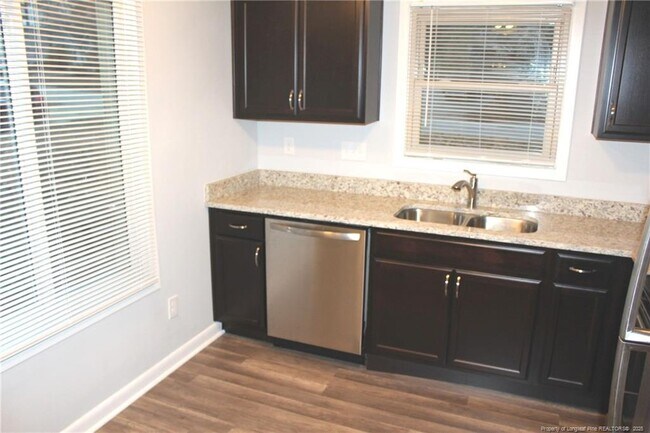 Building Photo - 4440 Briton Cir