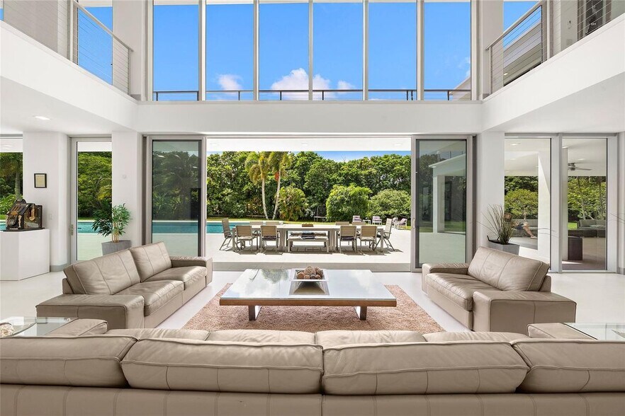 Building Photo - 17250 SW 52nd Ct