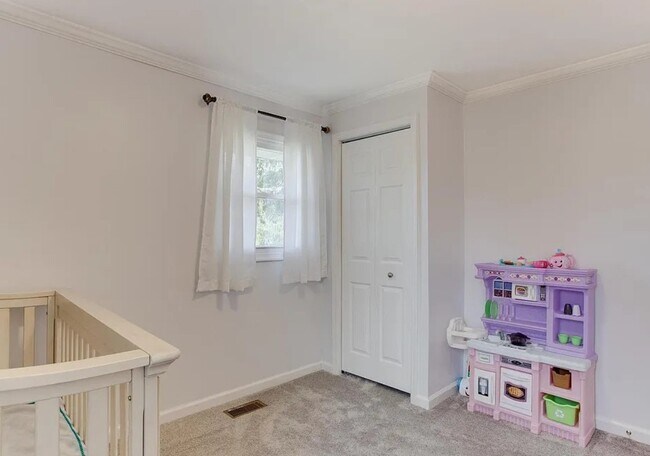 Building Photo - 735 Reckord Rd