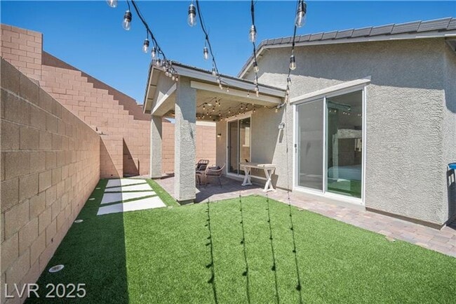 Building Photo - Single Story 3 bedroom, 2 bath home in the...