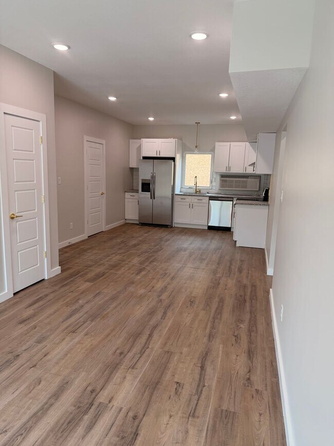 Building Photo - 1306/1308 1st Street