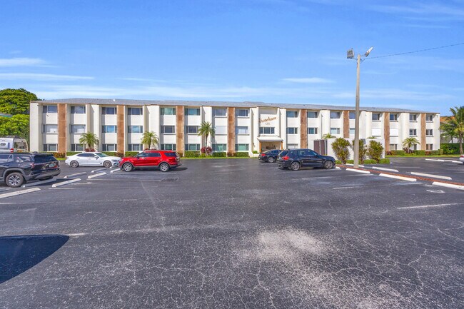 Building Photo - 125 Shore Ct