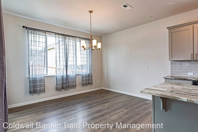 Building Photo - 4 br, 3 bath House - 14398 - 99th Way S.E.