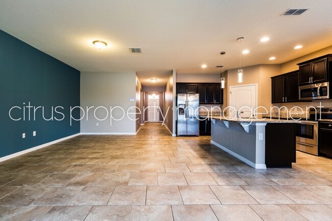 Building Photo - 4/2 Home in Kissimmee