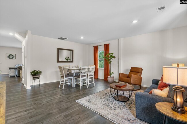 Building Photo - 810 Marigold Ln
