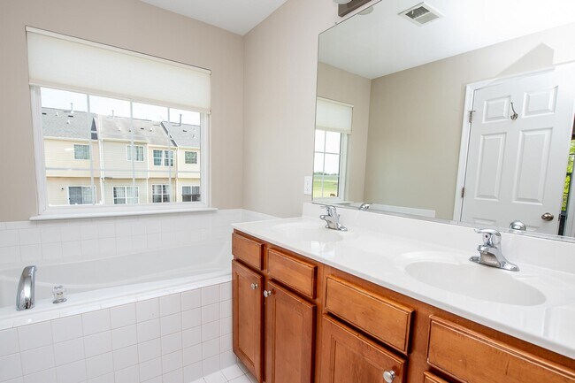 Building Photo - 81 Truth Way