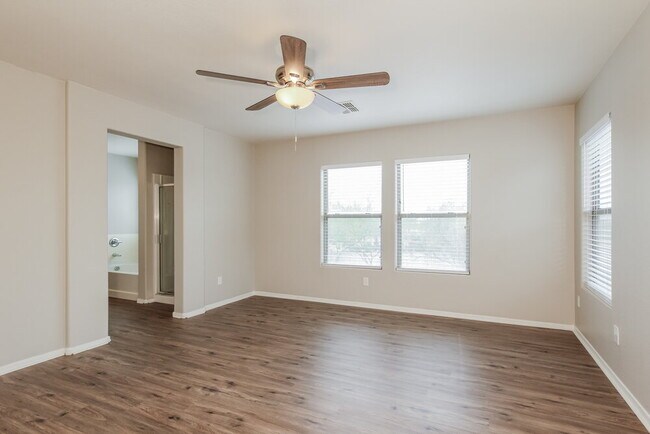 Building Photo - 40333 W Helen Ct