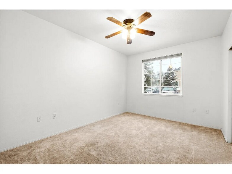 Building Photo - 3002 W Elizabeth St