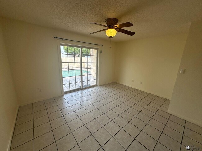 Building Photo - 784 W 37th St