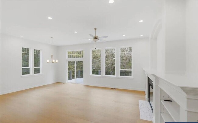 Building Photo - Spacious Custom Built Home in NW Corvallis