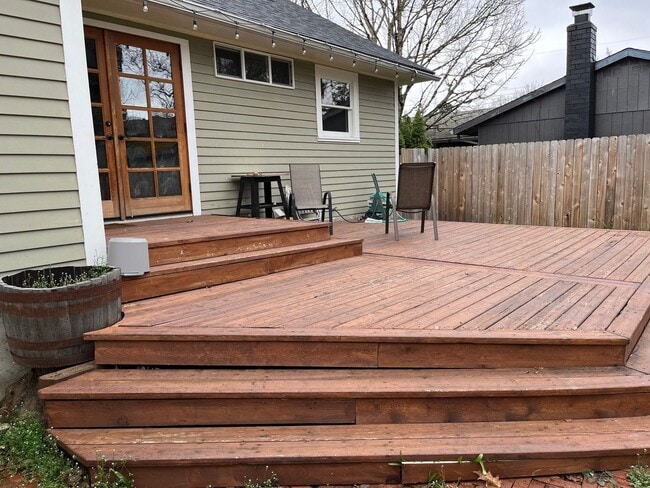 Building Photo - 3-Bedroom Home in SE Portland!