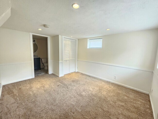 Building Photo - $2,300 - 4 Bed / 2 Bath Charming Home In P...
