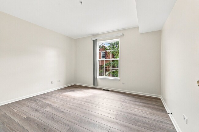 Building Photo - 700 Mill Cir