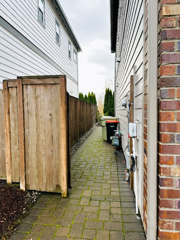 Building Photo - 14660 NW Delia St