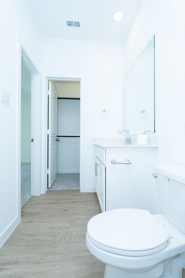 Building Photo - BRAND NEW 2025 Construction - 4BR/3BA Single-Family Home in Northlake Estates