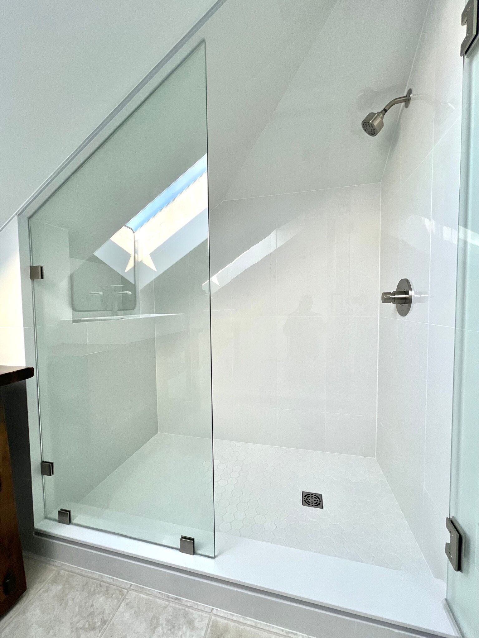 Loft shower - 24 Ash St N