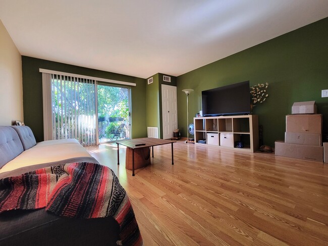 Building Photo - 1425 Sandpebble Dr