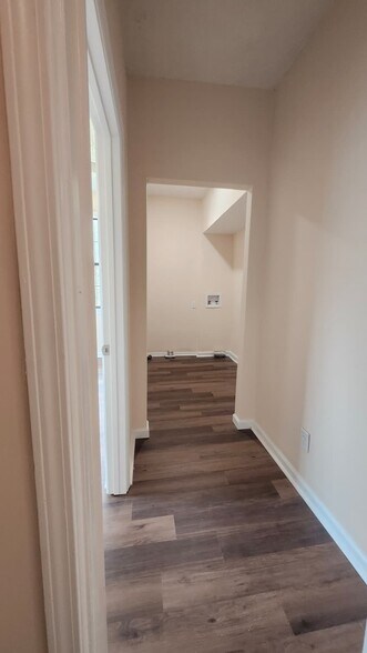 Building Photo - 2128 Early St