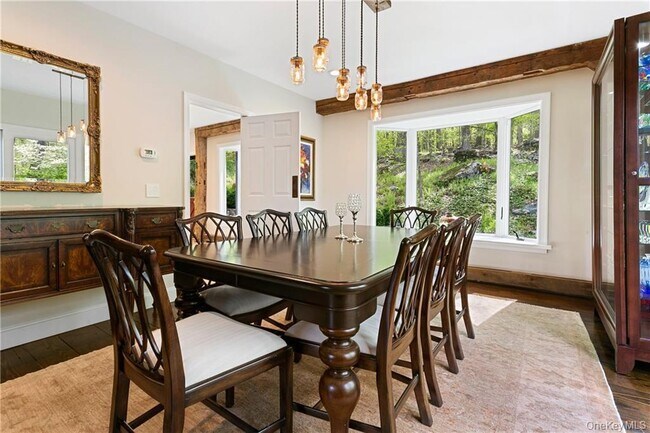 Building Photo - 21 Beech Hill Ln