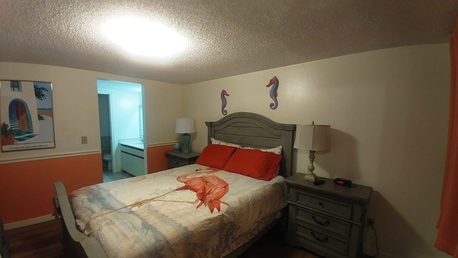 Building Photo - 8600 Ridgewood Ave