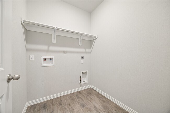 Building Photo - 28418 Asher Falls Ln