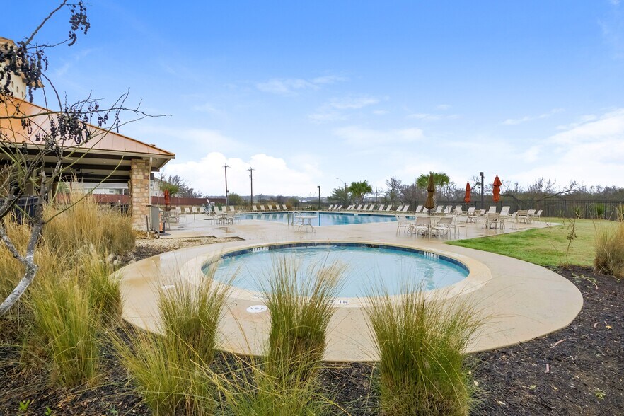 Building Photo - 12110 Zoeller Cor