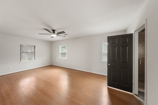 Building Photo - 3809 Southmore Blvd