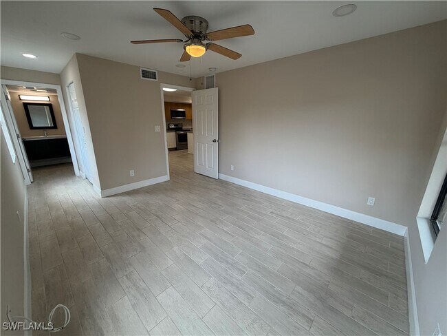 Building Photo - 5317 Summerlin Rd