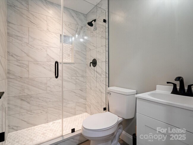 Building Photo - 4954 Moonlite Bay Dr