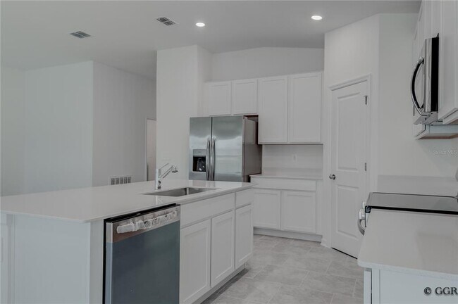 Building Photo - 5005 Worchester Dr