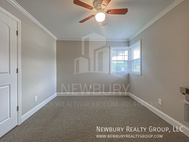 Building Photo - 305 San Juan Dr