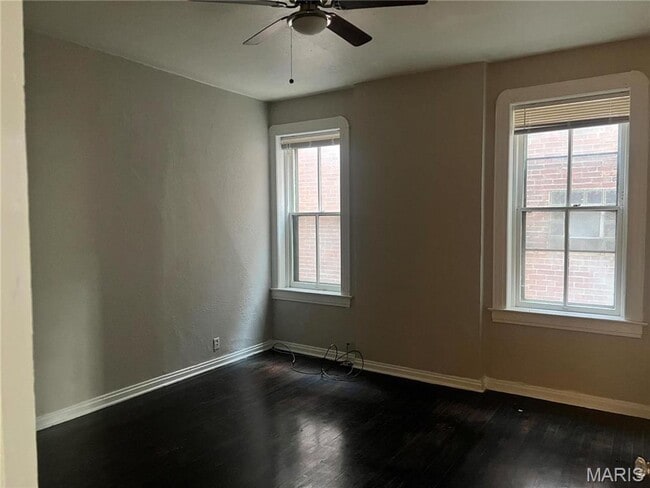 Building Photo - Dover