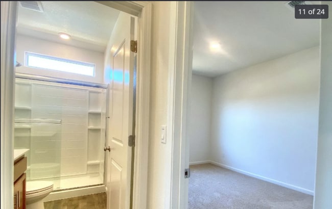 Building Photo - 917 Somerset Way