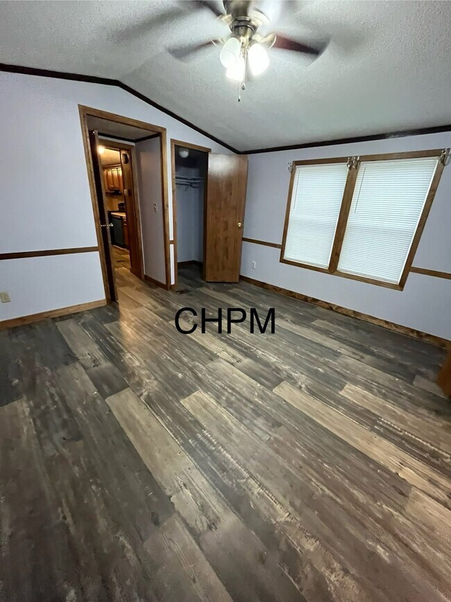 Building Photo - 1840 N Nichols Hwy