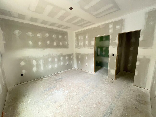 Building Photo - NEW CONSTRUCTION PRE-LEASING FOR AUGUST 2025!