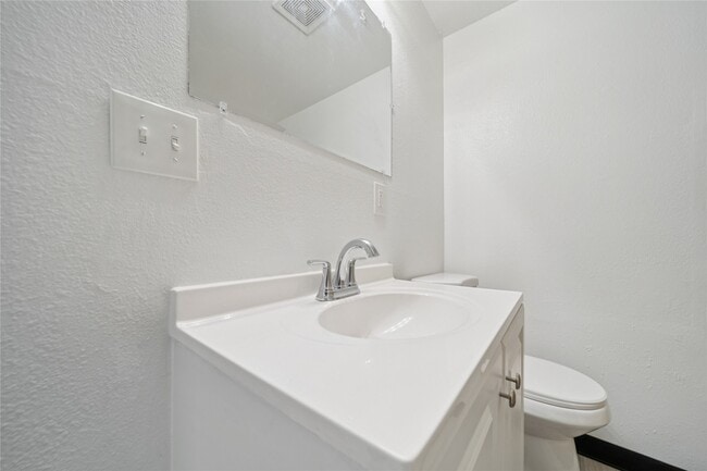 Building Photo - 12332 End St