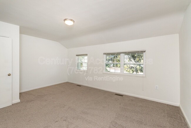 Building Photo - 3822 Keller Ave