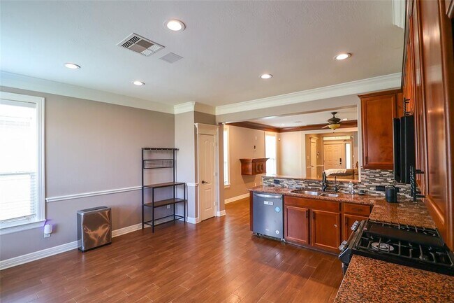 Building Photo - 7438 Tonsley Springs Dr