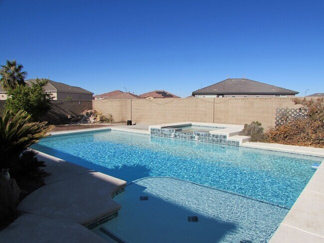 Building Photo - 722 Bighorn Creek St