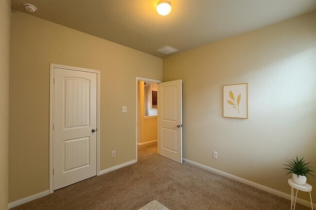 Building Photo - 3543 Paganini Pl