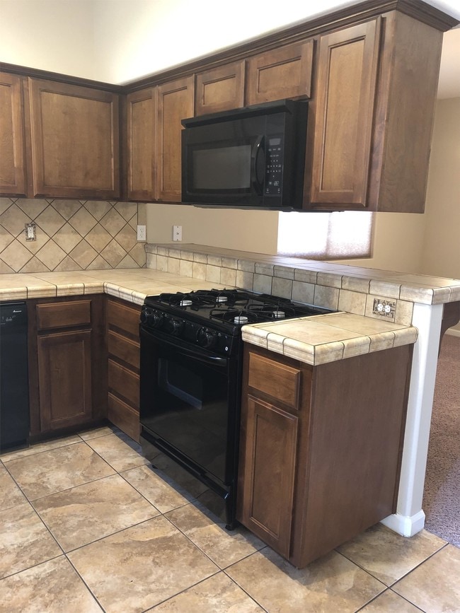 Building Photo - 4719 Ryzona Dr