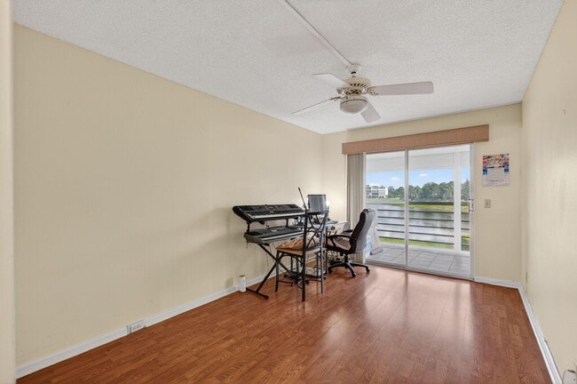 Building Photo - 2015 Cornwall A