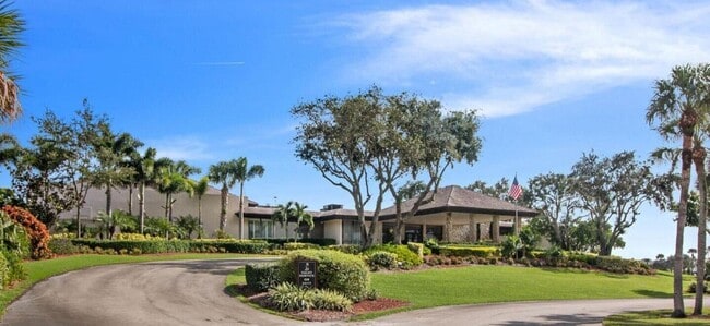 Building Photo - 1504 Breakers W Blvd